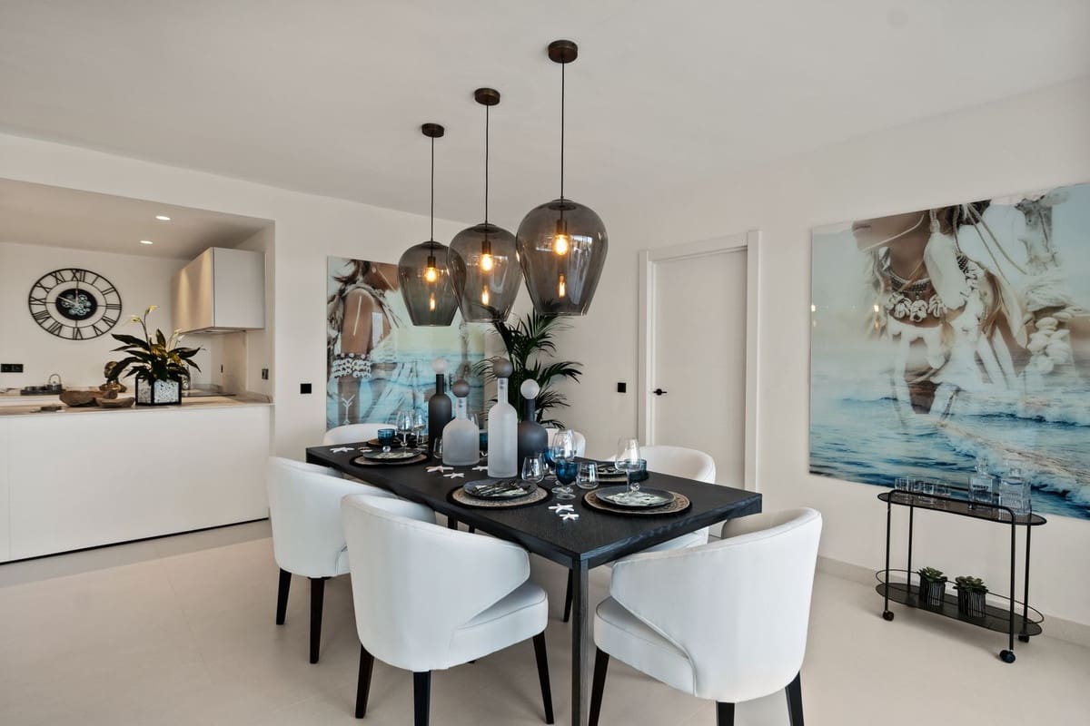 3 bedroom Apartment for sale in Marbella with pool garage - € 2,300,000 (Ref: 7143073)