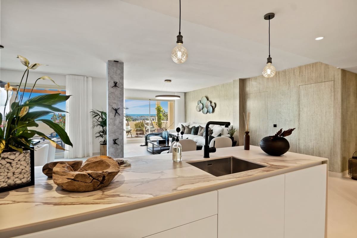 3 bedroom Apartment for sale in Marbella with pool garage - € 2,300,000 (Ref: 7143073)