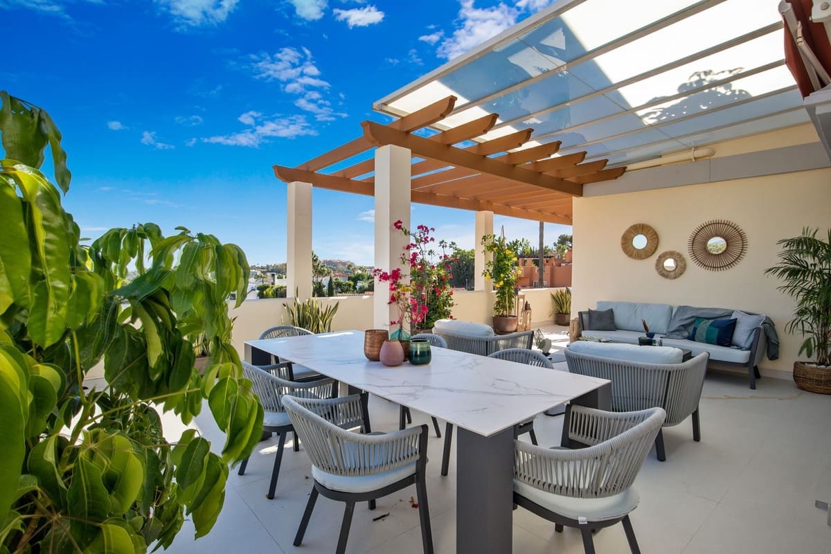 3 bedroom Apartment for sale in Marbella with pool garage - € 2,300,000 (Ref: 7143073)