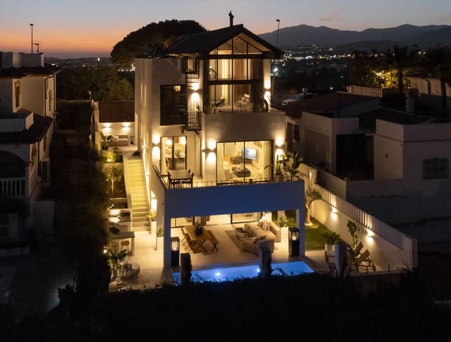 4 soveværelse Villa til salg i Marbella - € 2.195.000 (Ref: 7314751)