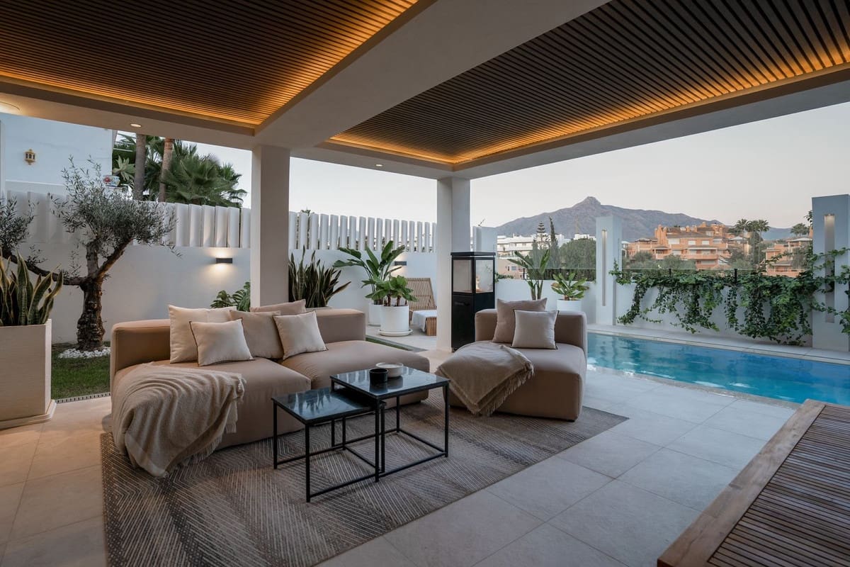 4 sypialnia Willa na sprzedaż w Marbella - 2 195 000 € (Ref: 7314751)