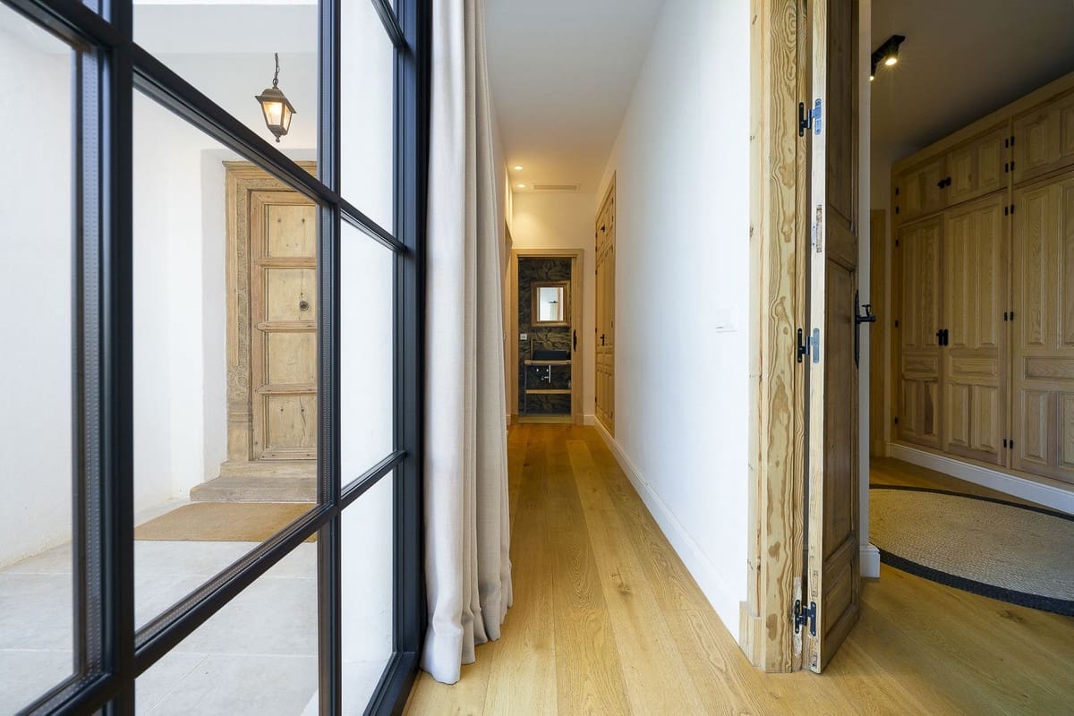 7 soveværelse Villa til salg i Marbella med swimmingpool garage - € 2.250.000 (Ref: 7314753)