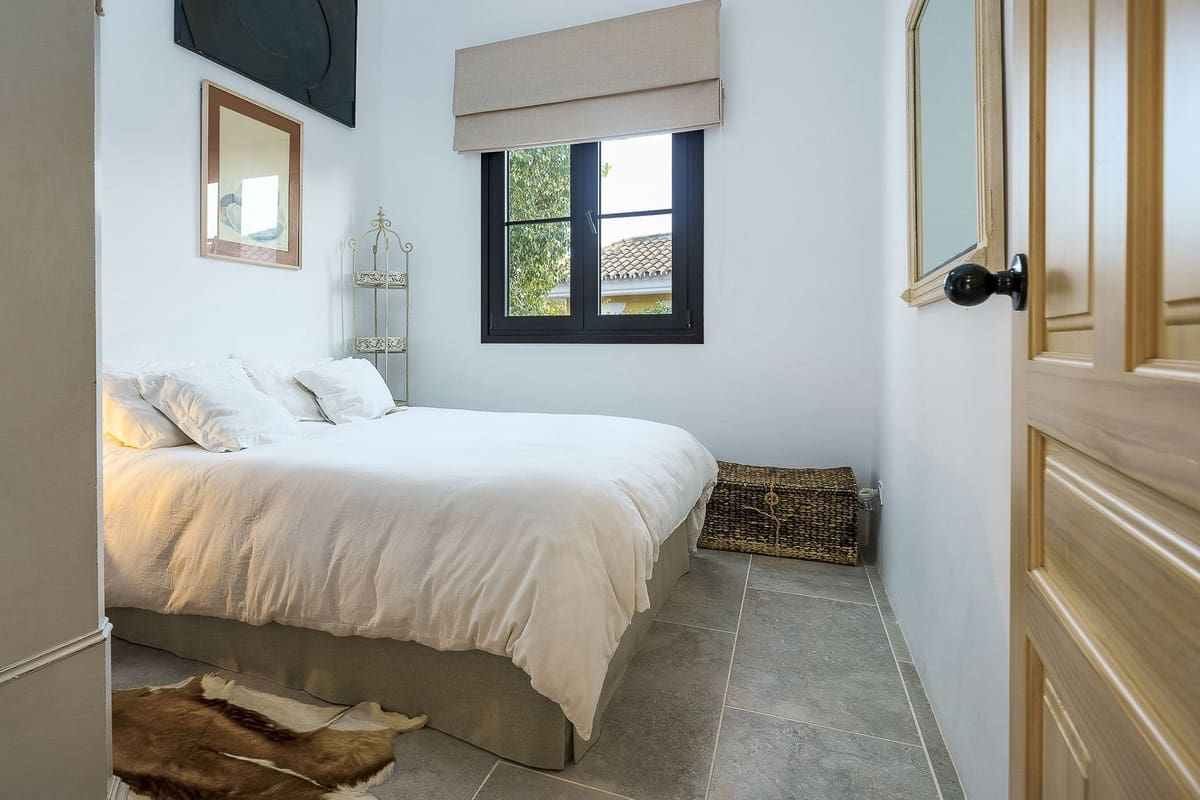 7 soveværelse Villa til salg i Marbella med swimmingpool garage - € 2.250.000 (Ref: 7314753)