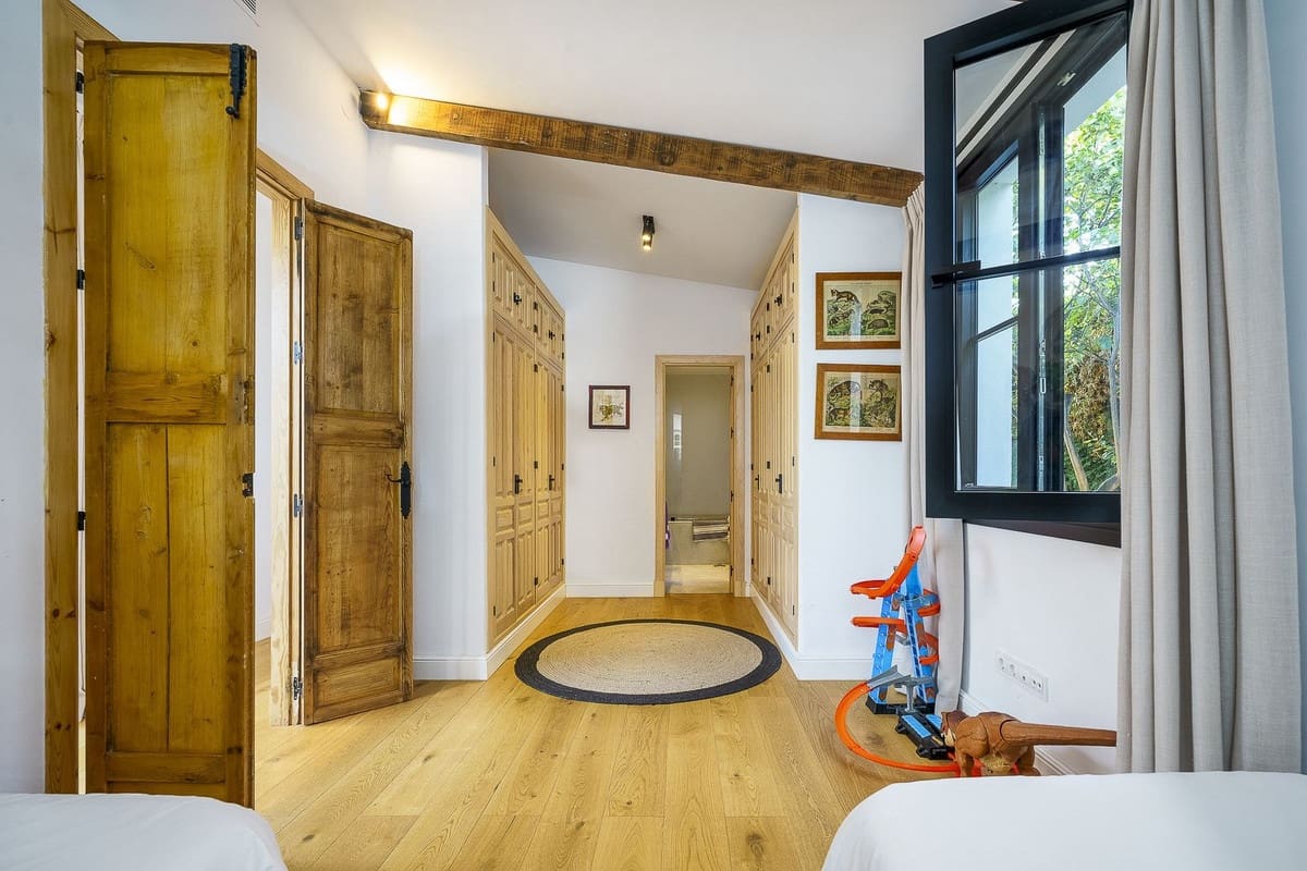 7 quarto Moradia para venda em Marbella com piscina garagem - 2 250 000 € (Ref: 7314753)