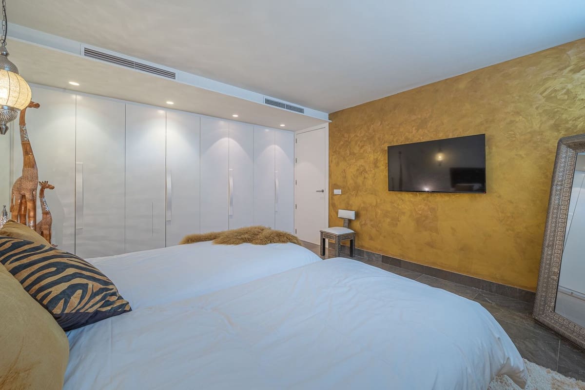 4 soveværelse Villa til salg i Marbella med swimmingpool garage - € 2.850.000 (Ref: 7373864)