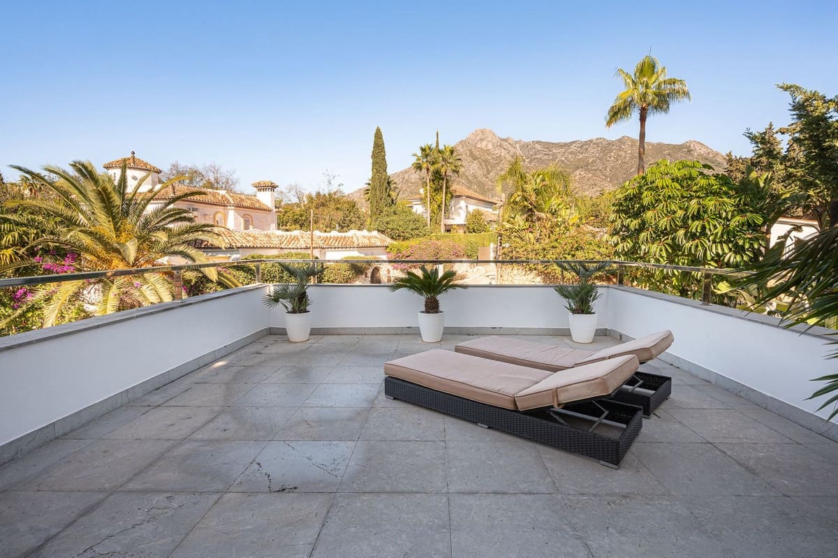 4 soveværelse Villa til salg i Marbella med swimmingpool garage - € 2.850.000 (Ref: 7373864)