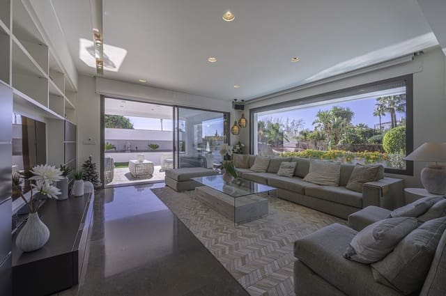 4 sypialnia Willa na sprzedaż w Nagüeles Alto, Marbella z basenem garażem - 2 850 000 € (Ref: 7373864)