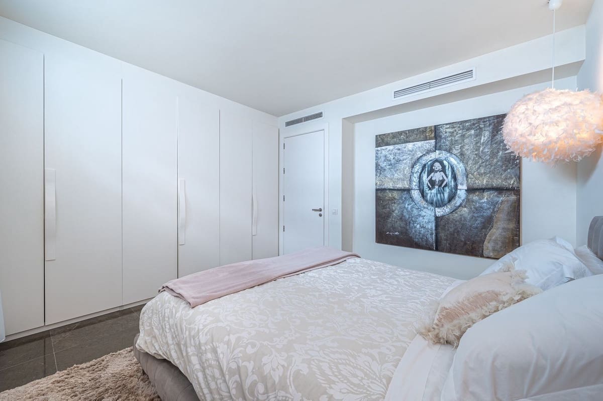 4 sypialnia Willa na sprzedaż w Marbella z basenem garażem - 2 850 000 € (Ref: 7373864)