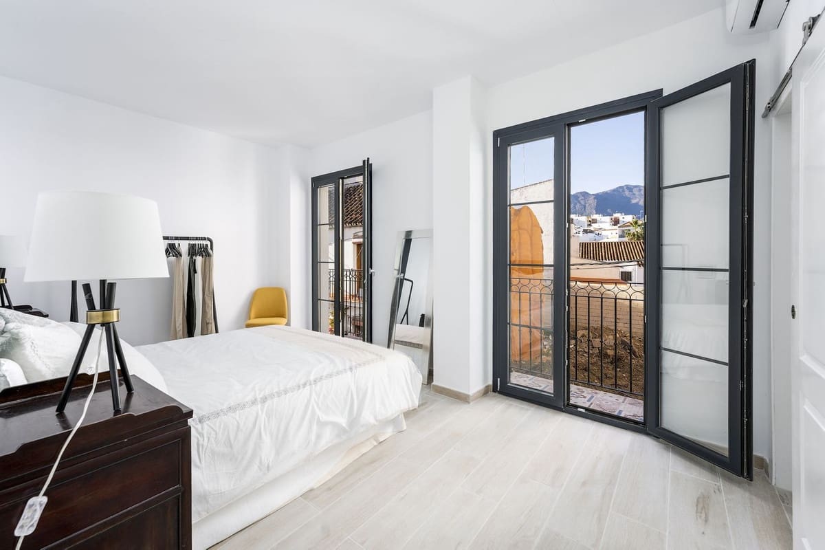 3 soveværelse Byhus til salg i Estepona - € 850.000 (Ref: 7373866)