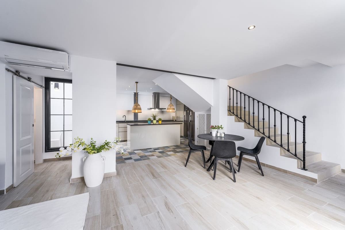 3 soveværelse Byhus til salg i Estepona - € 850.000 (Ref: 7373866)