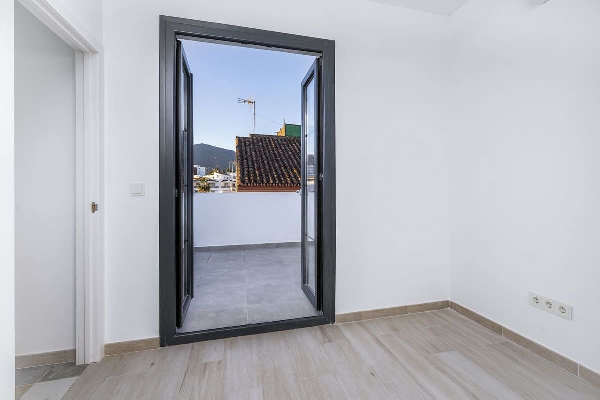 3 soveværelse Byhus til salg i Estepona - € 850.000 (Ref: 7373866)