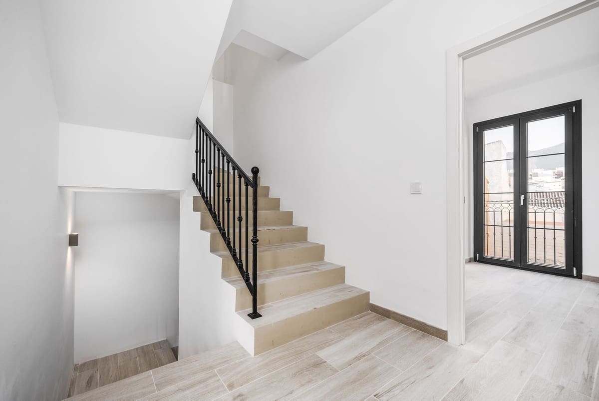 3 soveværelse Byhus til salg i Estepona - € 850.000 (Ref: 7373866)