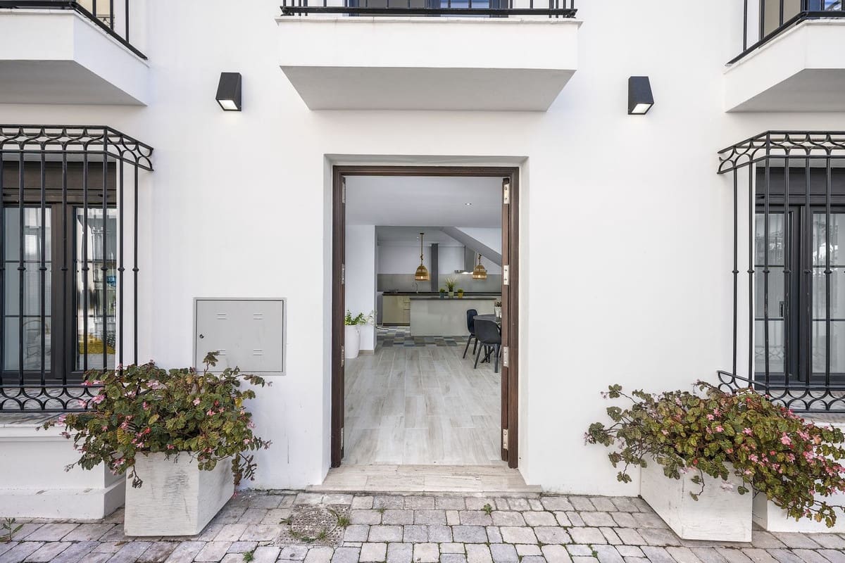 3 soveværelse Byhus til salg i Estepona - € 850.000 (Ref: 7373866)