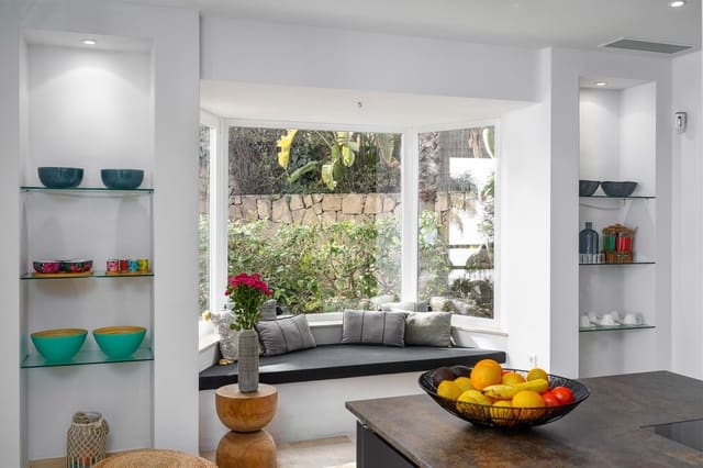 6 sypialnia Willa na sprzedaż w Alto de los Monteros, Marbella z basenem garażem - 4 000 000 € (Ref: 7435358)