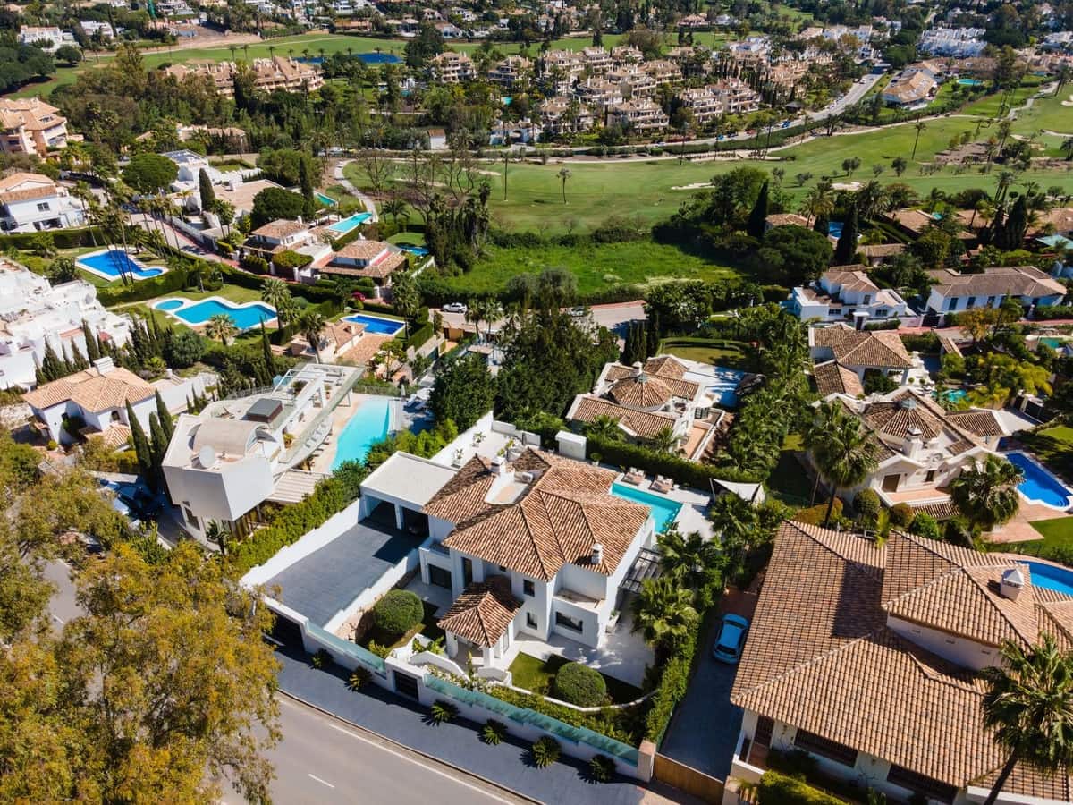 5 soveværelse Villa til salg i Nueva Andalucia med swimmingpool garage - € 3.900.000 (Ref: 7491313)