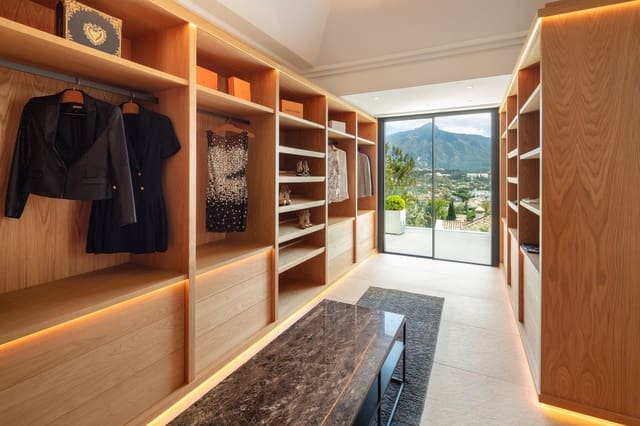 5 soverom Villa til salgs i Los Naranjos, Marbella med svømmebasseng garasje - € 3 900 000 (Ref: 7491313)