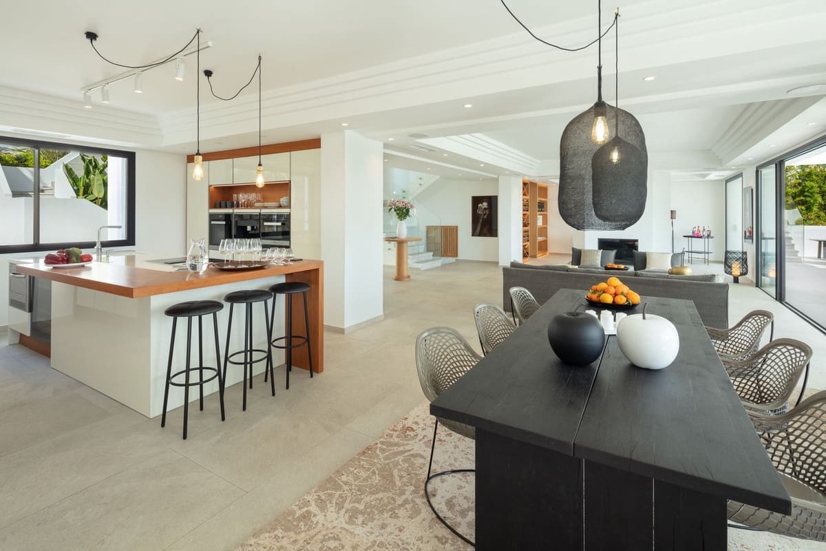 Chalet de 5 habitaciones en Nueva Andalucia en venta con piscina garaje - 3.900.000 € (Ref: 7491313)