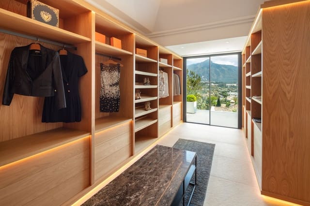 5 soveværelse Villa til salg i Los Naranjos, Marbella med swimmingpool garage - € 3.900.000 (Ref: 7491313)