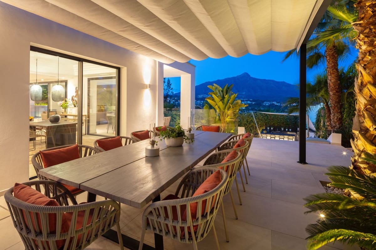 Chalet de 5 habitaciones en Nueva Andalucia en venta con piscina garaje - 3.900.000 € (Ref: 7491313)