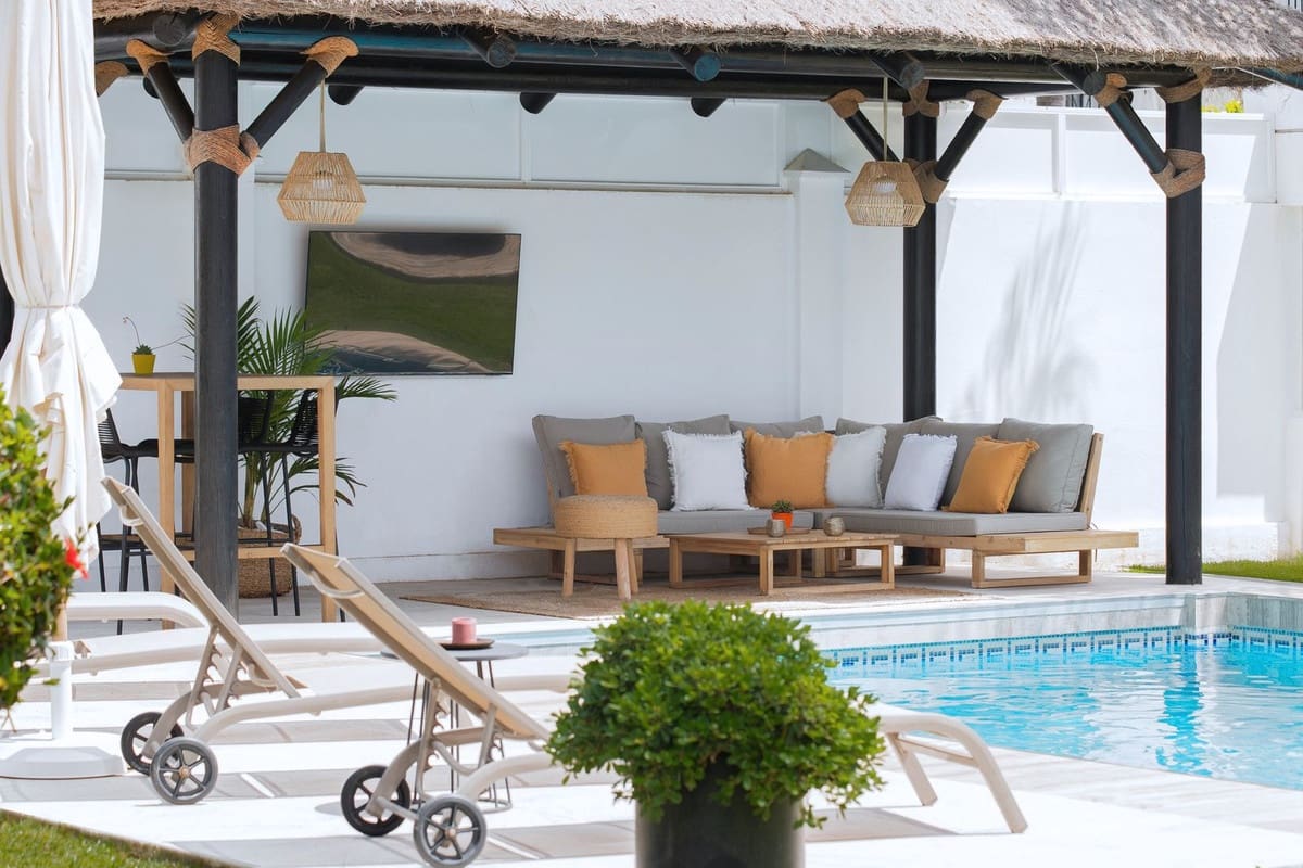 5 sypialnia Willa na sprzedaż w Marbella z basenem garażem - 2 295 000 € (Ref: 7546099)