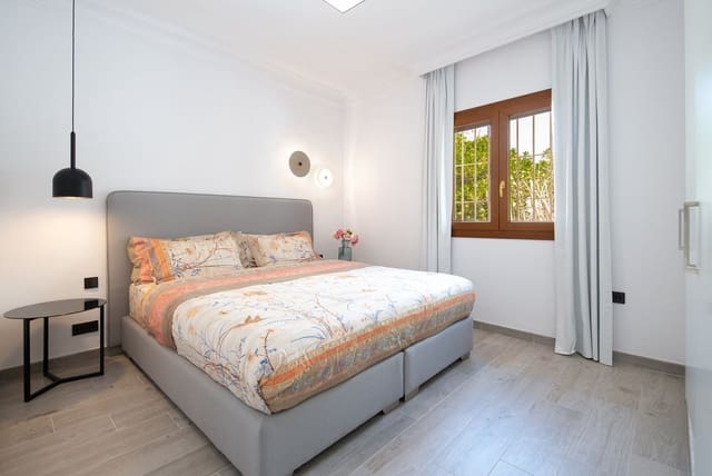 5 sypialnia Willa na sprzedaż w Marbella z basenem garażem - 2 295 000 € (Ref: 7546099)