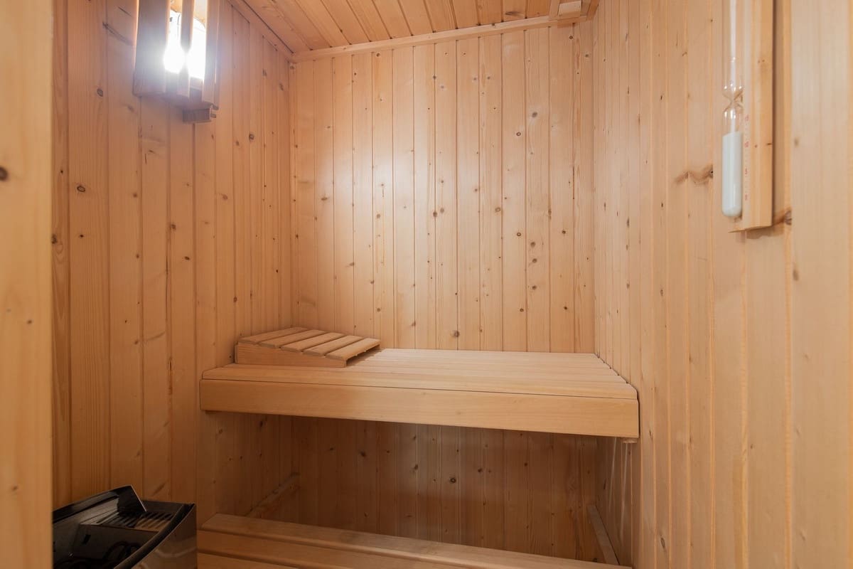 5 sypialnia Willa na sprzedaż w Marbella z basenem garażem - 2 295 000 € (Ref: 7546099)