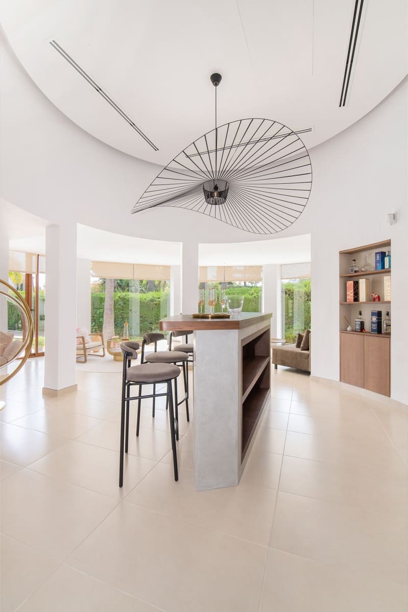 5 sypialnia Willa na sprzedaż w Marbella z basenem garażem - 2 295 000 € (Ref: 7546099)