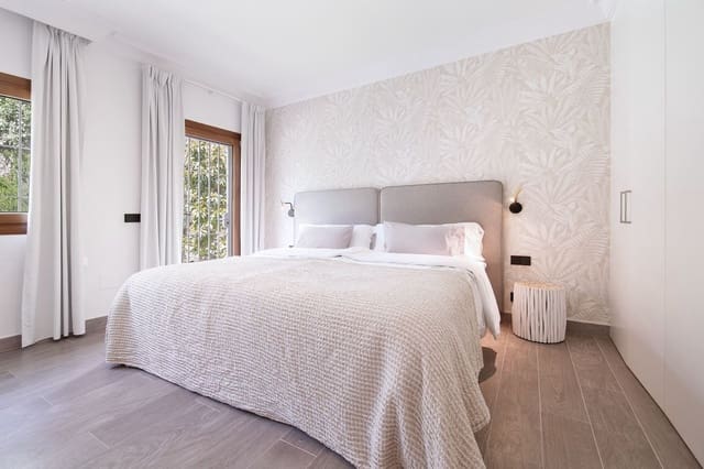 5 sypialnia Willa na sprzedaż w Marbella z basenem garażem - 2 295 000 € (Ref: 7546099)