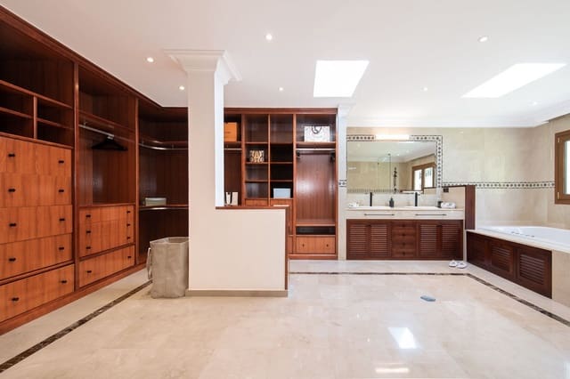 5 soveværelse Villa til salg i Marbella med swimmingpool garage - € 2.295.000 (Ref: 7546099)