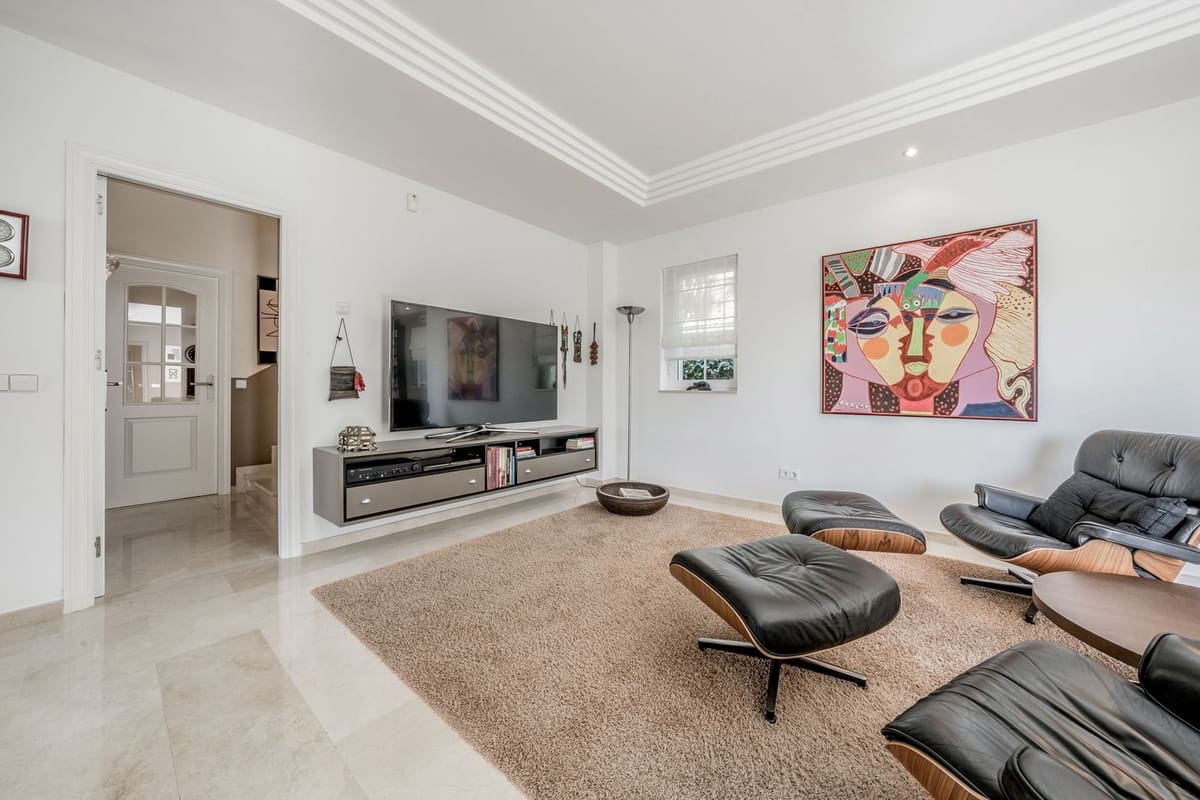 4 sypialnia Willa na sprzedaż w Benahavis z basenem garażem - 2 250 000 € (Ref: 7546103)