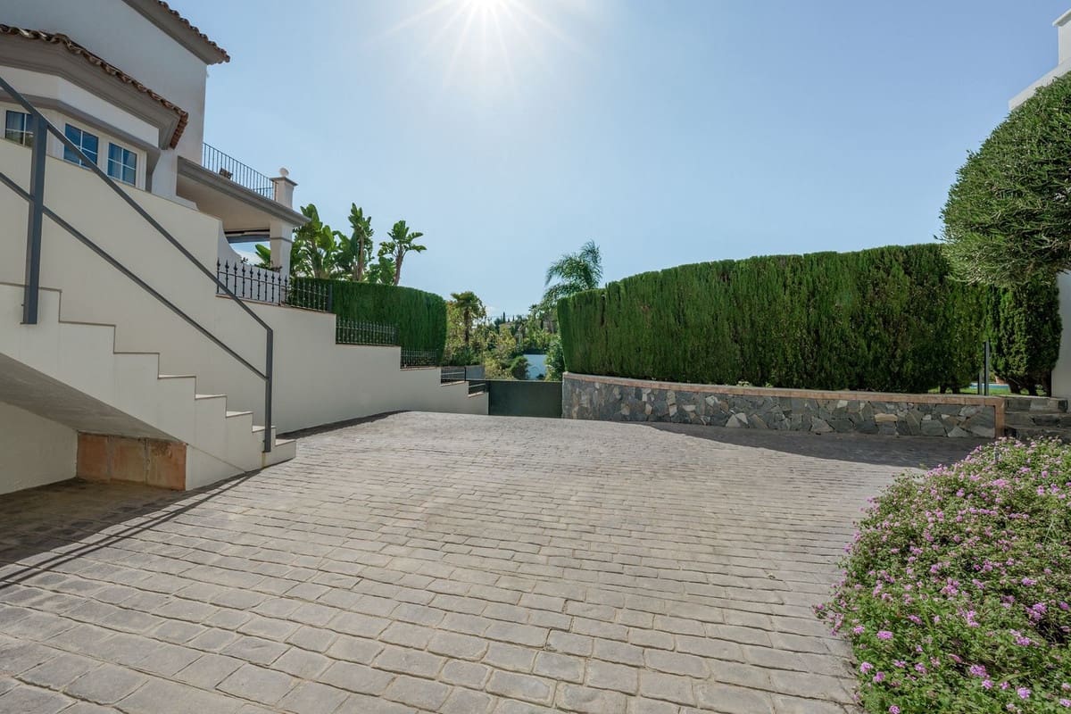 4 sypialnia Willa na sprzedaż w Benahavis z basenem garażem - 2 250 000 € (Ref: 7546103)