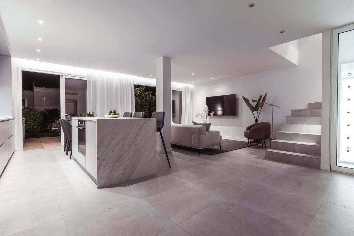 3 sypialnia Dom na sprzedaż w Marbella z basenem garażem - 895 000 € (Ref: 7546116)