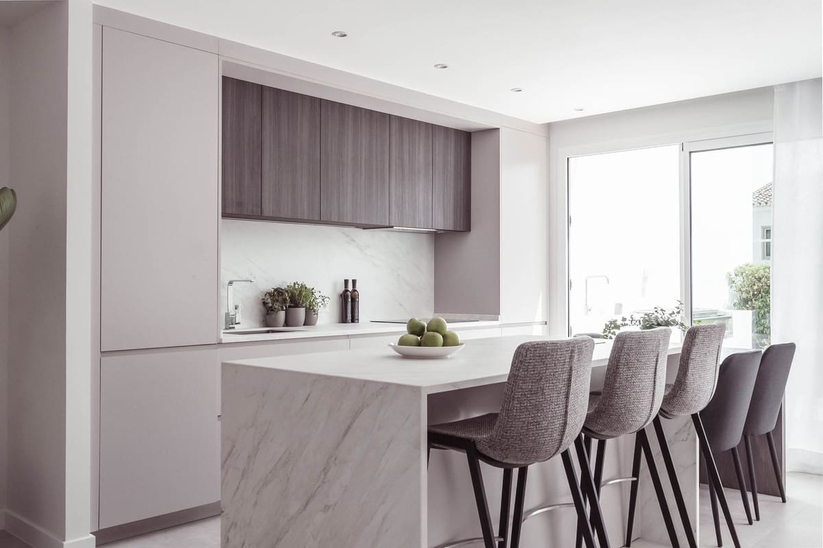 3 sypialnia Dom na sprzedaż w Marbella z basenem garażem - 895 000 € (Ref: 7546116)