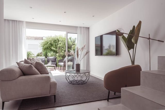 3 soveværelse Byhus til salg i Marbella med swimmingpool garage - € 895.000 (Ref: 7546116)