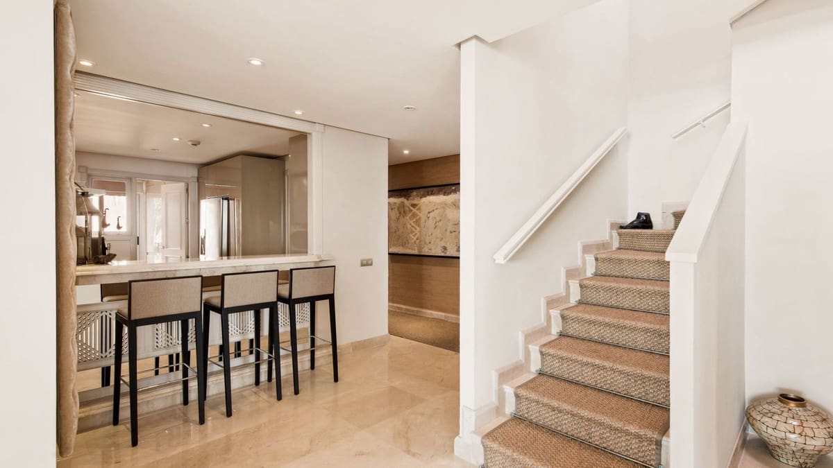 3 makuuhuone Huoneisto myytävänä paikassa Marbella mukana uima-altaan 
autotalli - 3 650 000 € (Ref: 7546123)