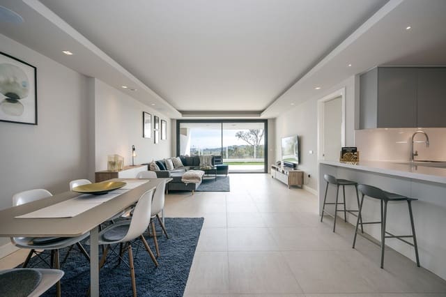 3 chambre Appartement à vendre à Marbella avec piscine garage - 799 000 € (Ref: 7546126)