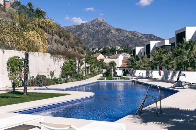 3 chambre Appartement à vendre à Marbella avec piscine garage - 799 000 € (Ref: 7546126)