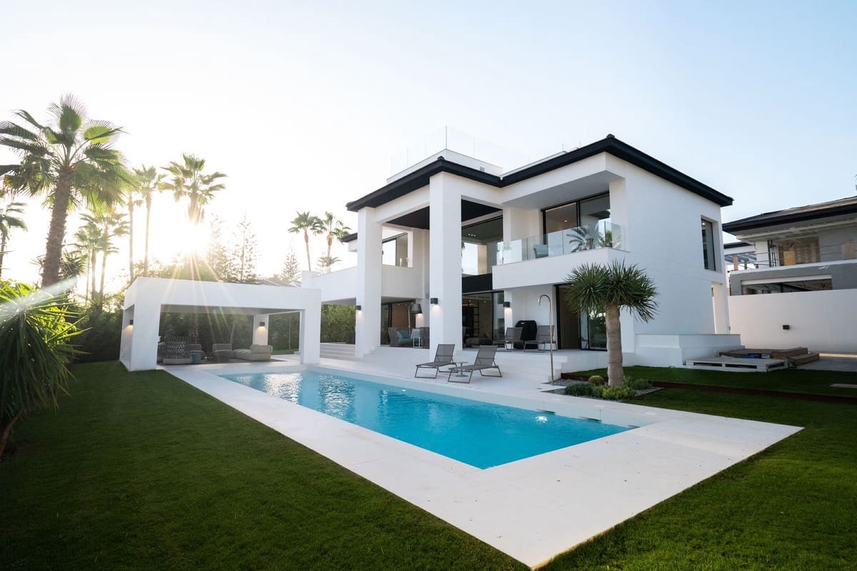 6 soverom Villa til salgs i Marbella med svømmebasseng garasje - € 5 490 000 (Ref: 7546136)