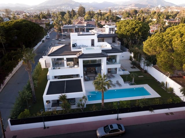 Chalet de 6 habitaciones en Marbella en venta con piscina garaje - 5.490.000 € (Ref: 7546136)