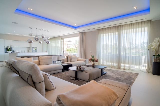 4 sypialnia Willa na sprzedaż w Marbella z basenem garażem - 2 990 000 € (Ref: 7546139)