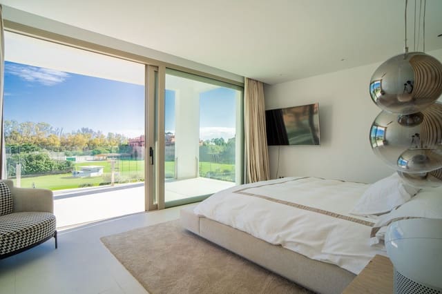 4 sypialnia Willa na sprzedaż w Marbella z basenem garażem - 2 990 000 € (Ref: 7546139)