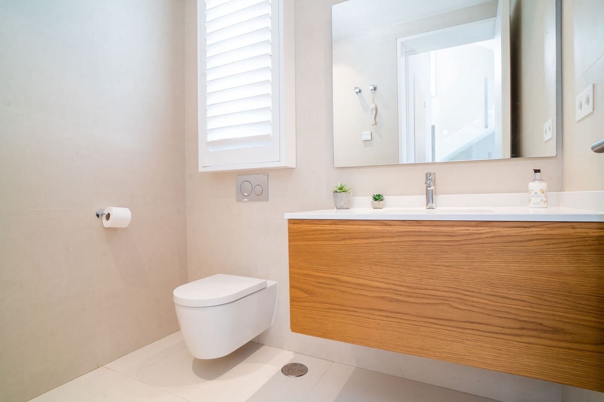 4 bedroom Villa for sale in Marbella with pool garage - € 2,990,000 (Ref: 7546139)