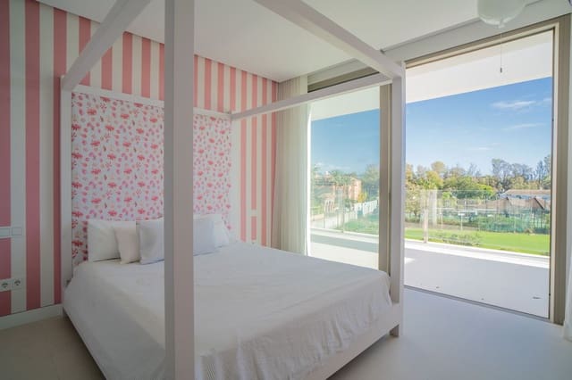 4 sypialnia Willa na sprzedaż w Marbella z basenem garażem - 2 990 000 € (Ref: 7546139)