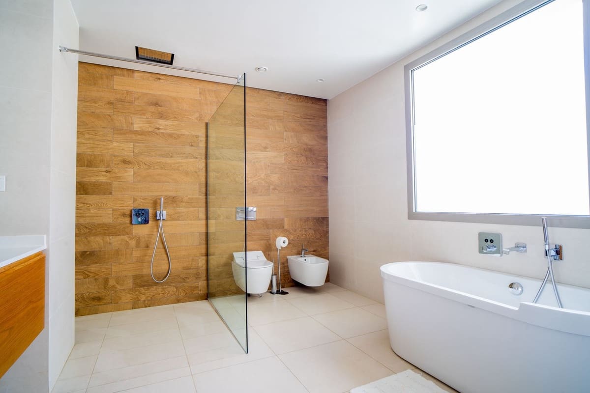 4 bedroom Villa for sale in Marbella with pool garage - € 2,990,000 (Ref: 7546139)