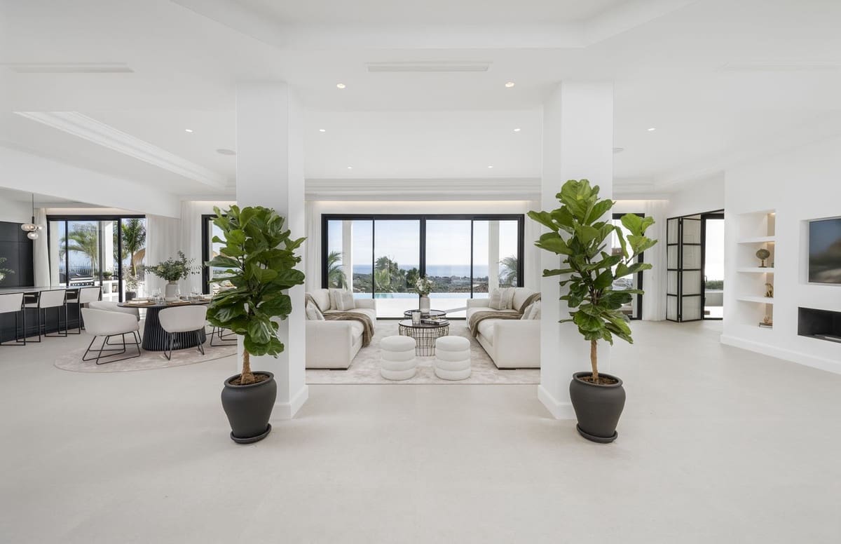 6 bedroom Villa for sale in Benahavis with pool garage - € 9,950,000 (Ref: 7546140)