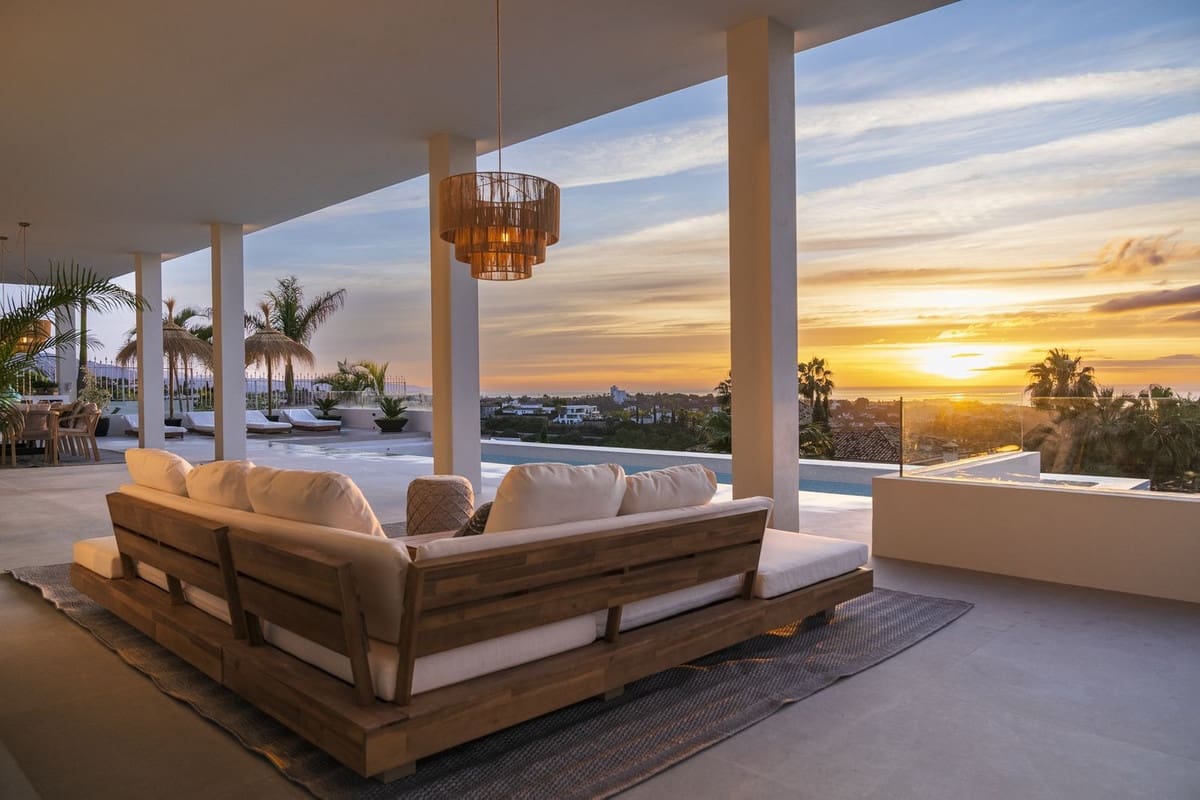 6 bedroom Villa for sale in Benahavis with pool garage - € 9,950,000 (Ref: 7546140)