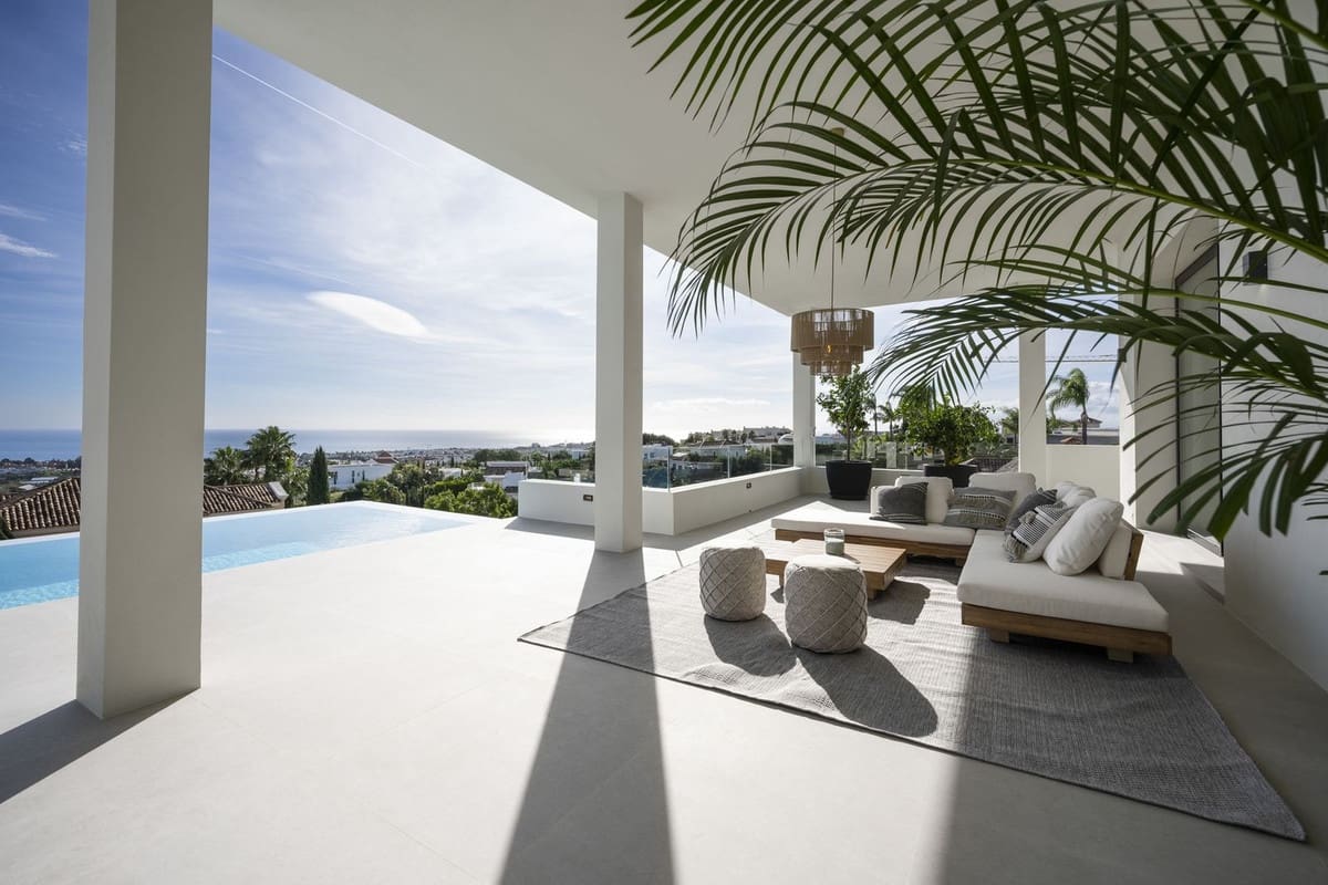 6 bedroom Villa for sale in Benahavis with pool garage - € 9,950,000 (Ref: 7546140)