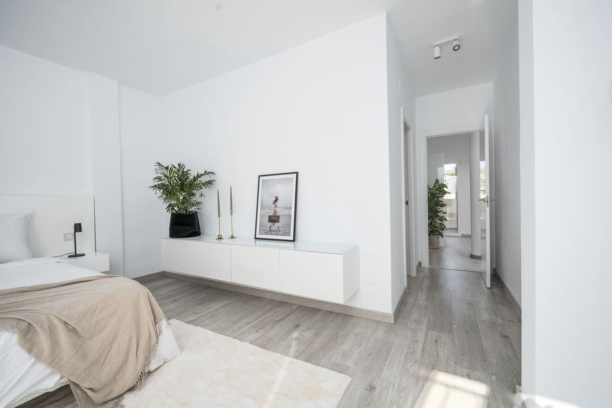 5 bedroom Villa for sale in Nueva Andalucia with pool garage - € 2,300,000 (Ref: 7546150)