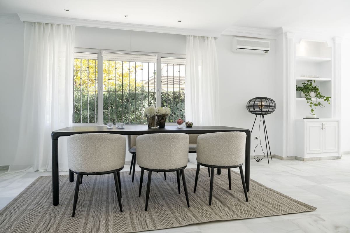 5 soveværelse Villa til salg i Nueva Andalucia med swimmingpool garage - € 2.300.000 (Ref: 7546150)