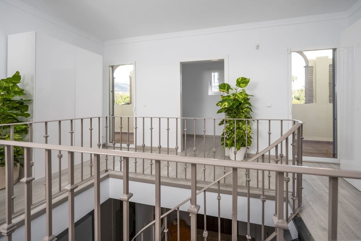 5 soveværelse Villa til salg i Nueva Andalucia med swimmingpool garage - € 2.300.000 (Ref: 7546150)